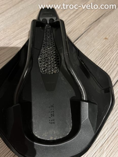 Selle FIZIK Vento Argo R1 - 1