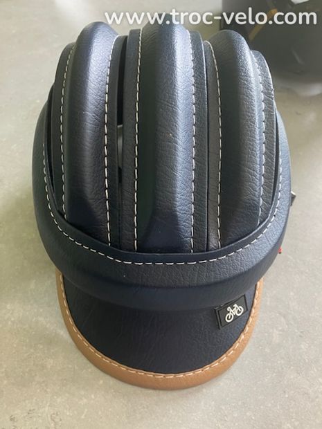 Casque bleu marine en cuir - 3