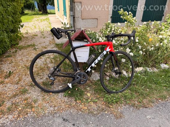 Vélo route Trek Emonda SL 6 Disc noir rouge 2022 Taille 54 - 4