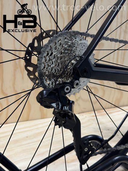BMC Roadmachine FIVE Carbon Vélo de Route Shimano 105 Di2 2023 - 11