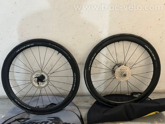 Paire roues shimano