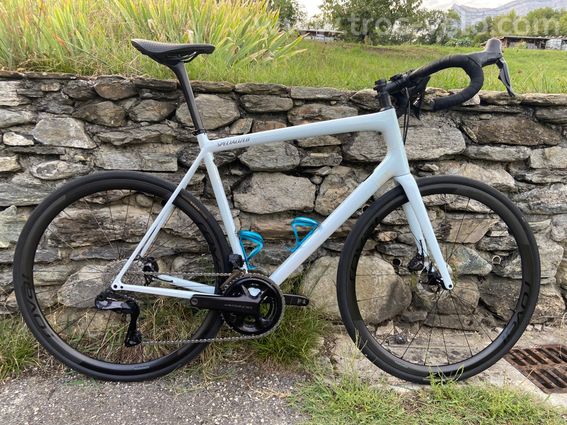 Vélo de route Specialized Aethos taille 61