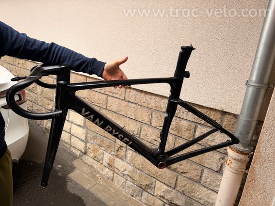 DERNIER PRIX Kit cadre Van Rysel RCR pro - 9