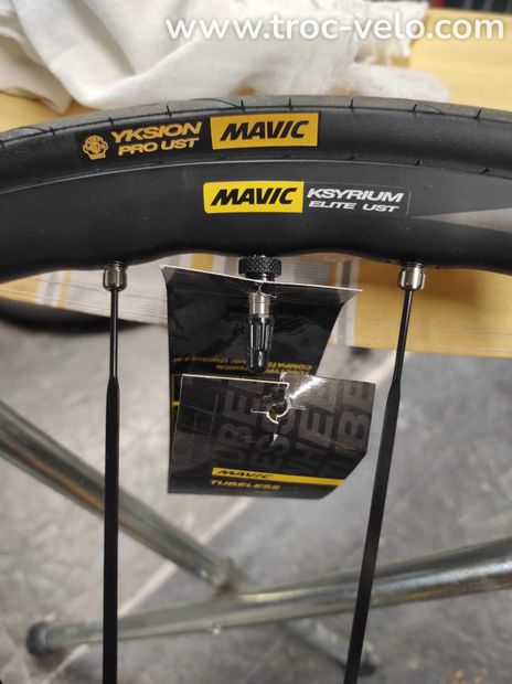 NEUF !! Roue arrière vélo de route Mavic ksyrium elite ust disque - 1