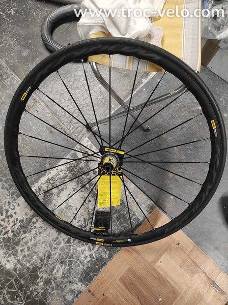 NEUF !! Roue arrière vélo de route Mavic ksyrium elite ust disque - 3