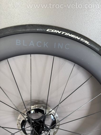 Roue avant black Inc 60 mm