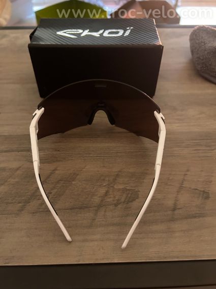 Lunettes, Ekoi - 3
