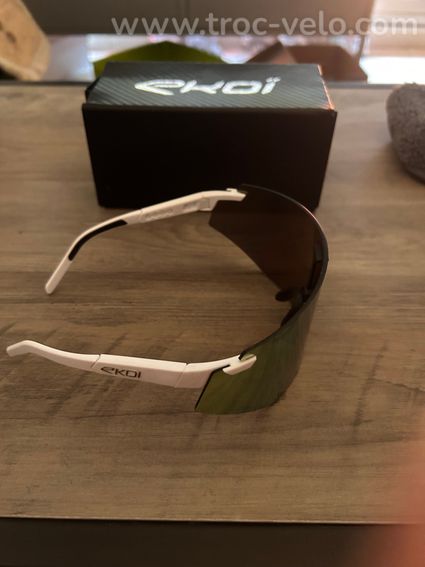 Lunettes, Ekoi - 4