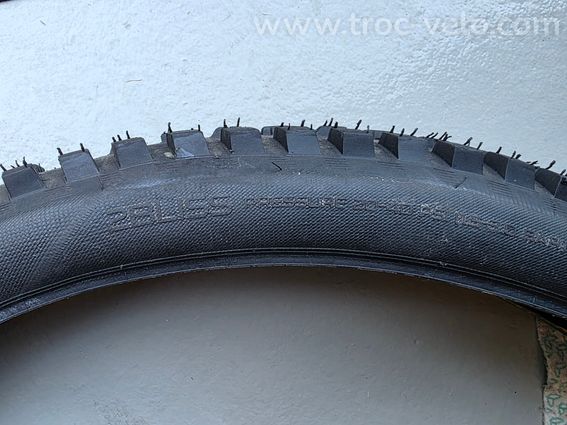 Lot de 5 pneus VTT Specialized + mousses Pepi's - 4