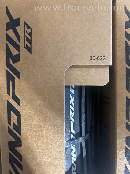 Pneus continental GP TUB 700x30 neufs  - 2
