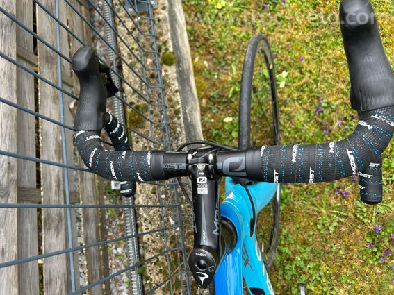 Vélo route carbone Pinarello Prince FX - 5