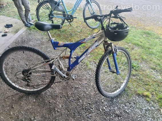 VTT bleu et gris  - 3