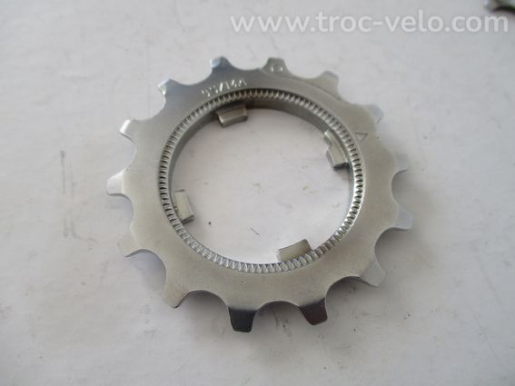 Pignon CAMPAGNOLO 14 Dents 9 Vitesses - 3