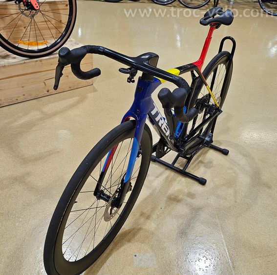 Vélo route Trek Madone SLR 7 8e gén. Ultegra Di2 - 8