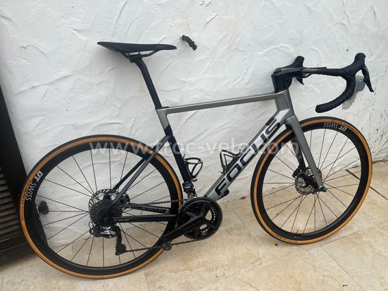 Vélo Focus Izalco max 9.7 Di2