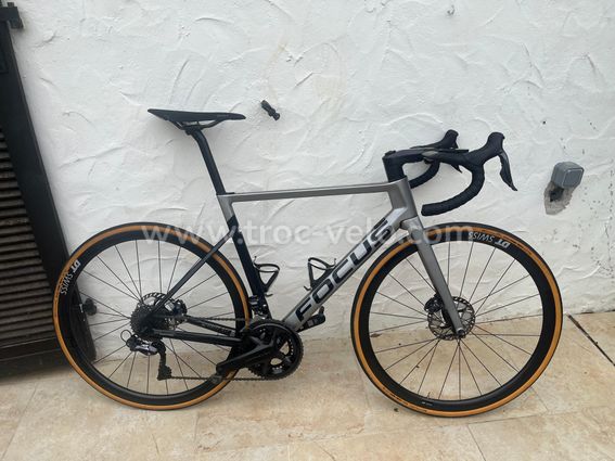 Vélo Focus Izalco max 9.7 Di2 - 2