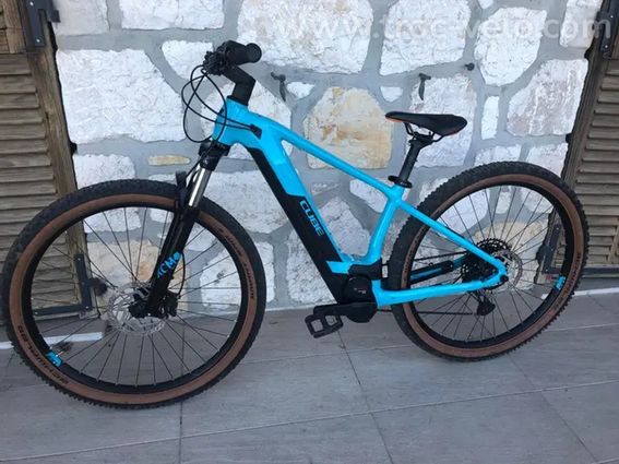 VELO CUBE HYBRIDE REACTION PRO  625 WH DE 2021  - 2