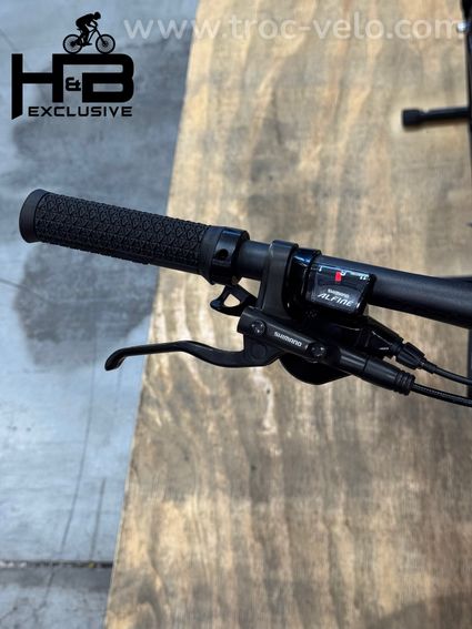 Rose Black Lava 2 Vélo trekking Shimano Alfine 2023 - 5