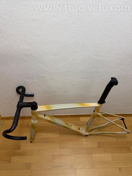 Cadre Specialized - 2