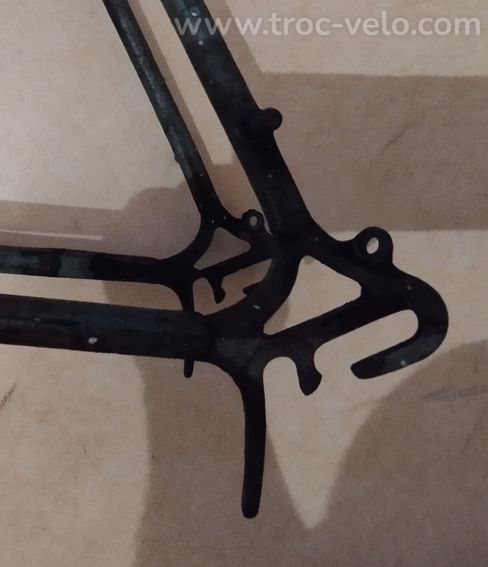 Cadre vélo ancien Magnum chapeau de gendarme en Bé - 5