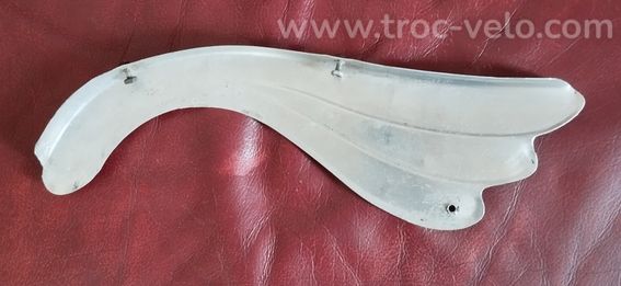 Carter de chaine ancien aluminium en Bé - 3