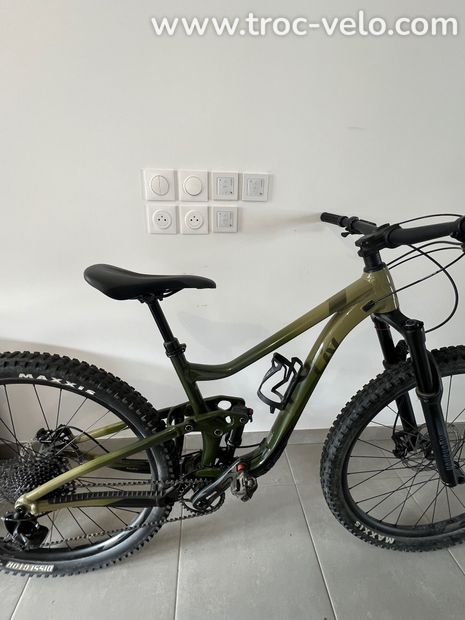 VTT Liv Intrigue 29’ - 1