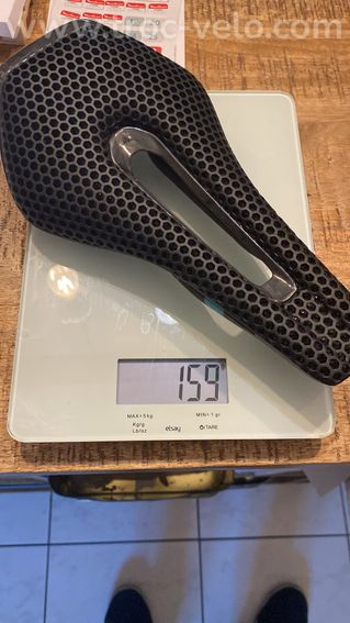 Selle RYET 3D carbone 245x135 - 4