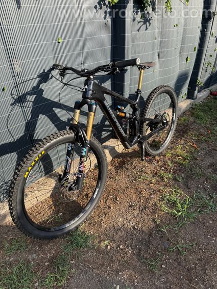 VTT Nukeproof Mega Carbon 29