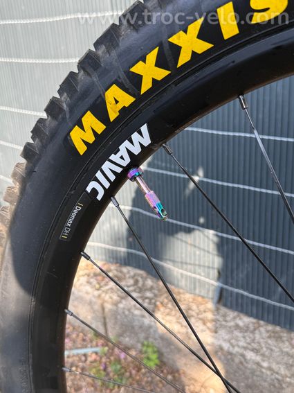 VTT Nukeproof Mega Carbon 29 - 7