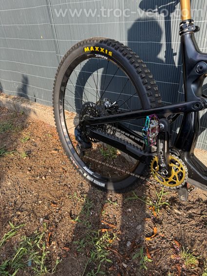 VTT Nukeproof Mega Carbon 29 - 8