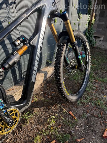 VTT Nukeproof Mega Carbon 29 - 9