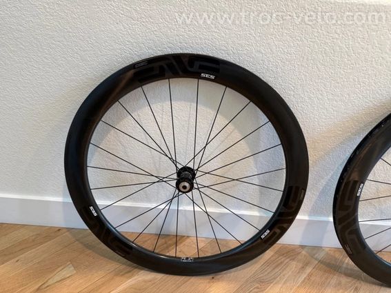 Paire de roues tubeless ENVE SES 5.6 avec disques Shimano Freehub. Moyeux Industry 9 de qualité. - 6