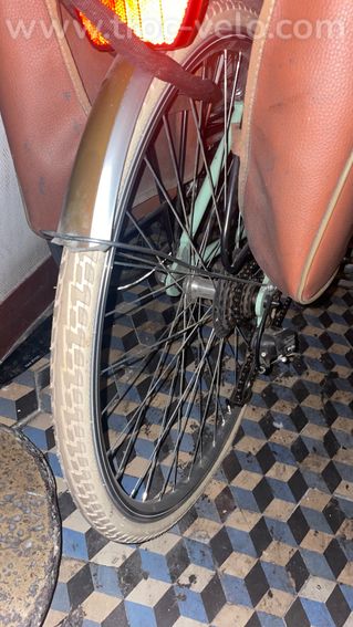 🚲 Vélo de ville Via Veneto by Canellini – vert clair rétro – M / 28" – sacoche incluse - 2