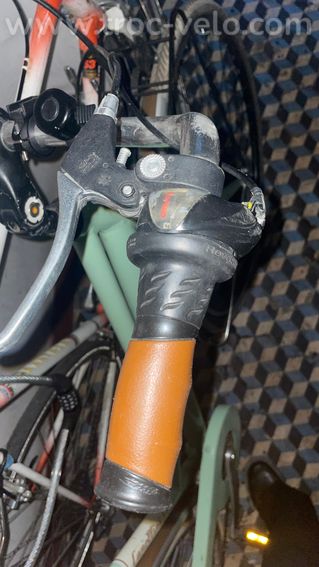 🚲 Vélo de ville Via Veneto by Canellini – vert clair rétro – M / 28" – sacoche incluse - 7
