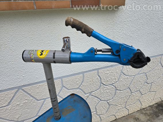 Pied d'Atelier vélo Var professionnel - 2