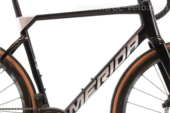 Produit Reconditionne    Merida Scultura 8000 Di2 12v    Noir   Velo De Route   Tres Bon Etat - 2