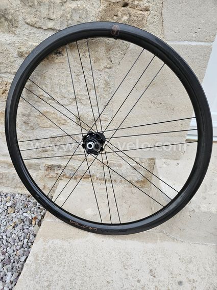 Roue avant Campagnolo Bora Ultra wto 33