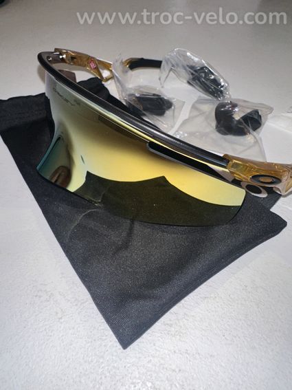 OAKLEY kato QNTM gold - 3