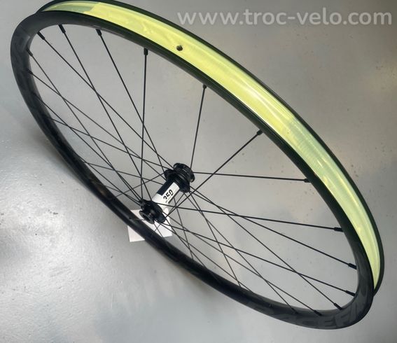 Neuf ! Paire de roue Raceface ARC27 27.5" boost microspline - 2