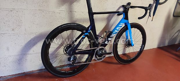 Canyon Aeroad CFR Disc Sram Red AXS taille L Movistar Replica - 3