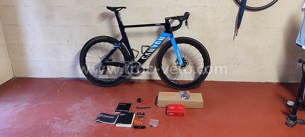 Canyon Aeroad CFR Disc Sram Red AXS taille L Movistar Replica - 4