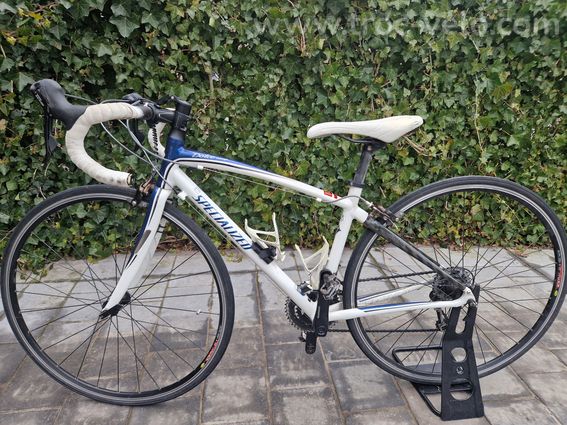 Vélo route Specialized Dolce taille 48 (S)