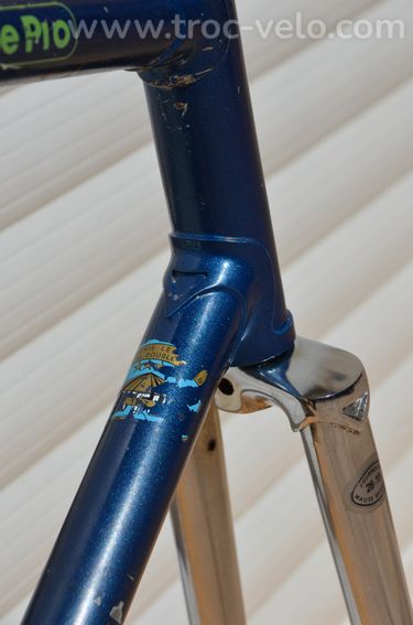 Cadre et fourche de vélo de route vintage français — Motobécane Équipe Pro en tubes acier Vitus 172. - 9