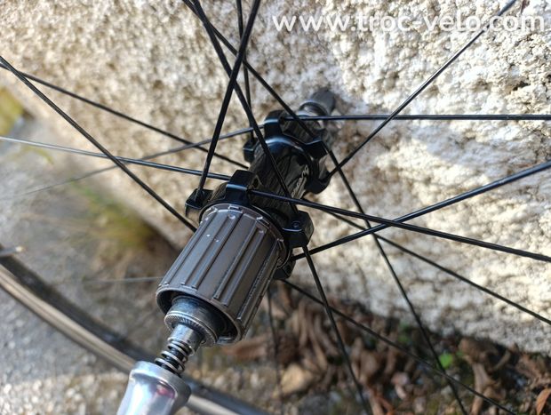 Shimano Dura Ace WH 9000 C24 - 1