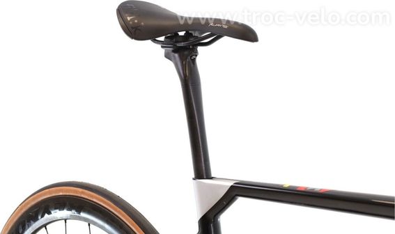 Produit Reconditionne    Merida Scultura 8000 Di2 12v    Noir   Velo De Route   Tres Bon Etat - 8