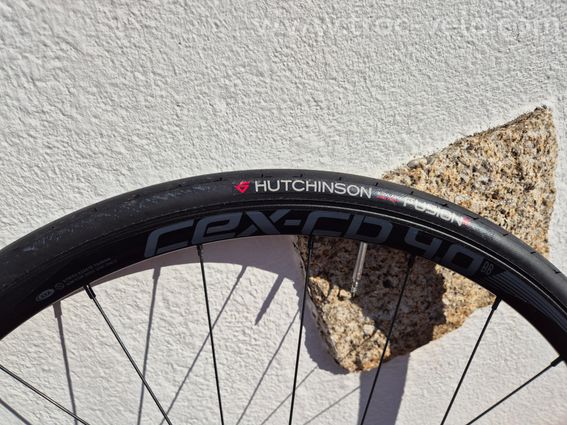 Paire de roues montées pneus et disque sram 160mm axes traversants - 4
