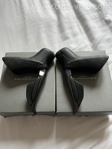 Paire de manettes Shimano ultegra di2 12 vitesses