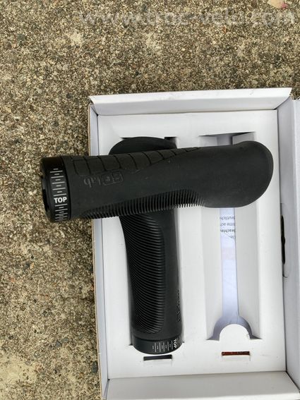 poignées ERGONOMIQUE SQlab taille MEDIUM - 3