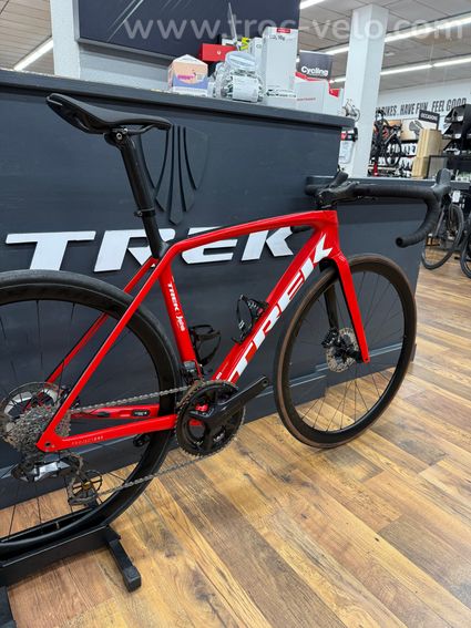 Trek Emonda SLR 7 couleur Segafredo - 2