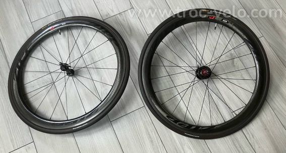 Paire de roues tubulaires Zipp 303 700cc frein sur jante avec pneus. - 2